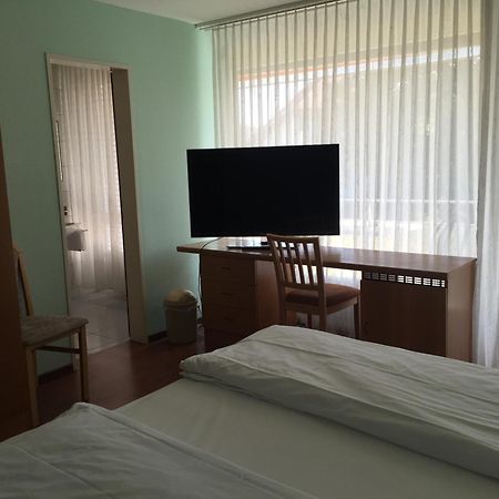 Hotel Mare&Monti Bassersdorf Zimmer foto